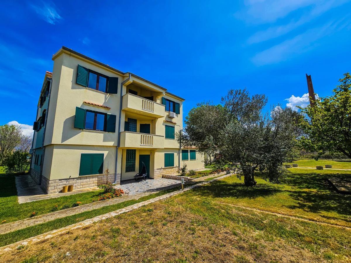 Aenona Sea View Apartments Nin Exterior photo