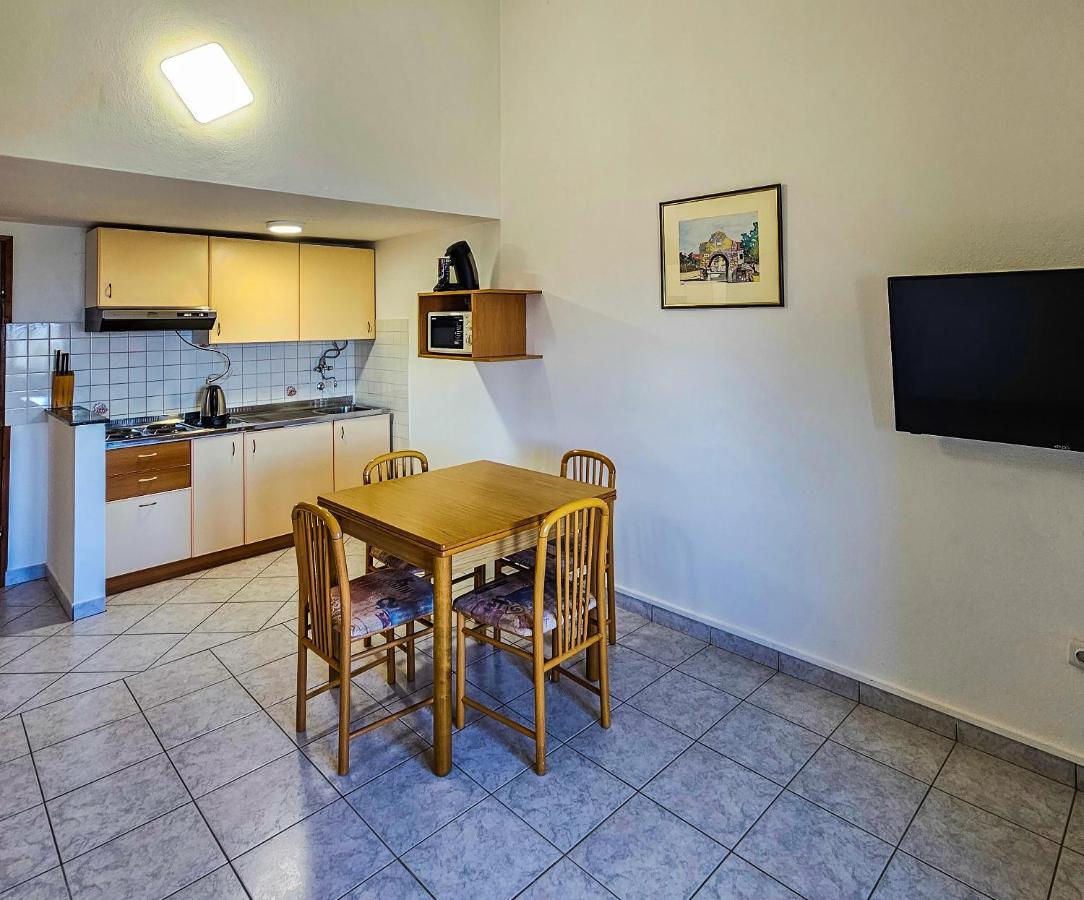 Aenona Sea View Apartments Nin Exterior photo